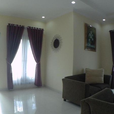 Villa Dira Bogor Exteriér fotografie