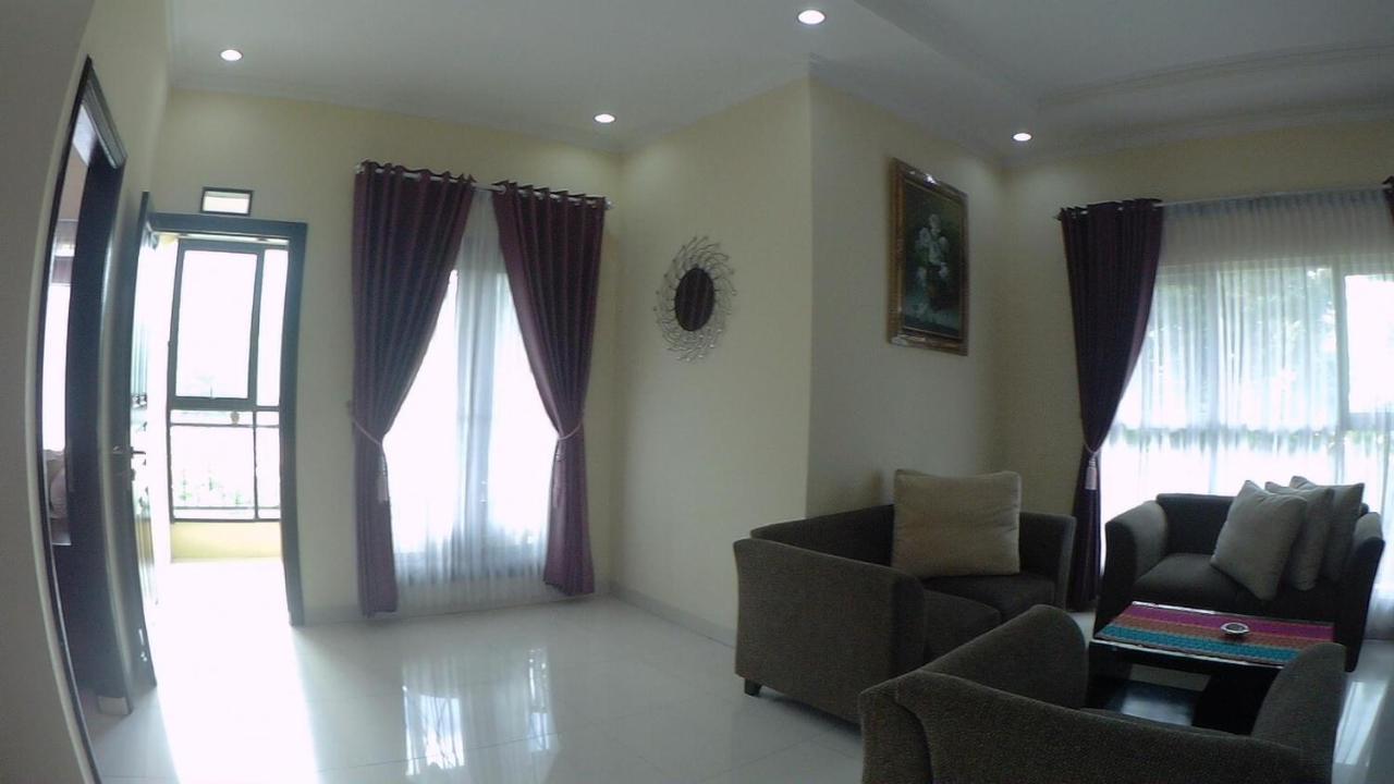 Villa Dira Bogor Exteriér fotografie