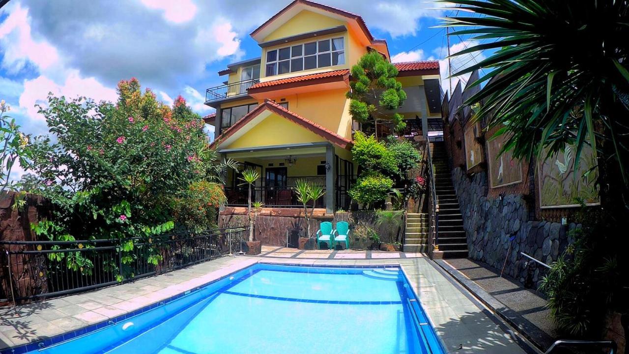 Villa Dira Bogor Exteriér fotografie