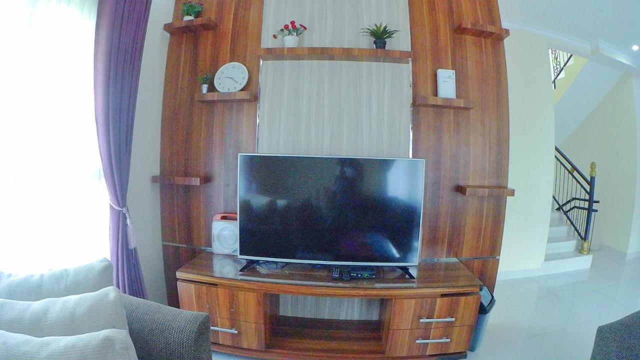 Villa Dira Bogor Exteriér fotografie